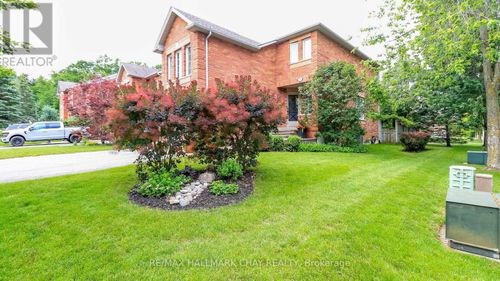 2 Kelly Place, Barrie (Allandale), ON, L4N8N2 | Card Image
