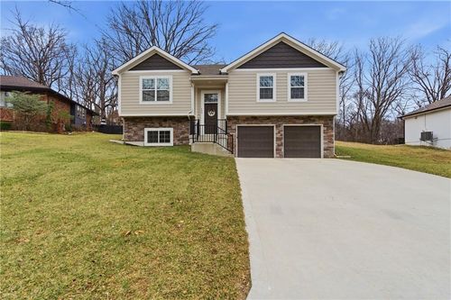 408 Nw 40th St, Kansas City, MO, 64116-1712 | Card Image