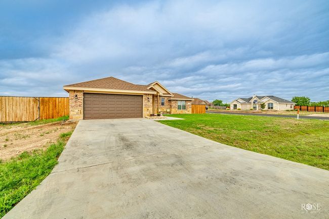 8079 Leopard Ln, House other with 3 bedrooms, 2 bathrooms and 2 parking in San Angelo TX | Image 5