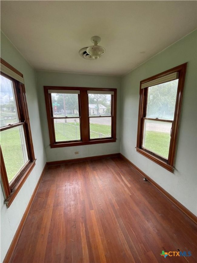 Office/Study off of Bedroom | Image 8