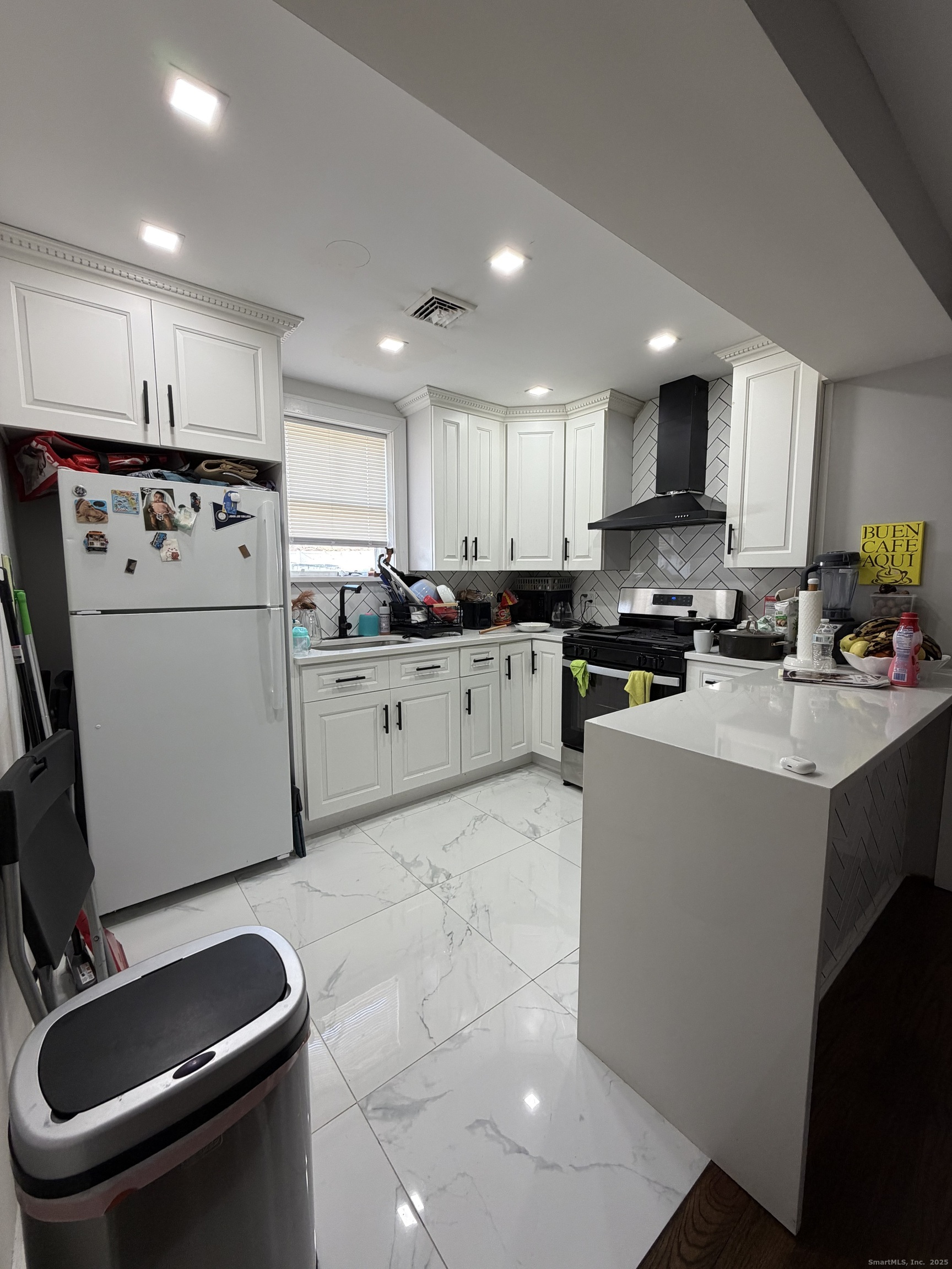 Residential Lease in Hamden 2