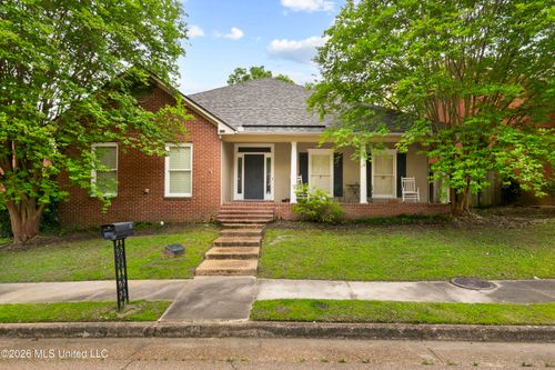 13 Village Green Ct, Jackson, MS, 39211-2932 | Card Image