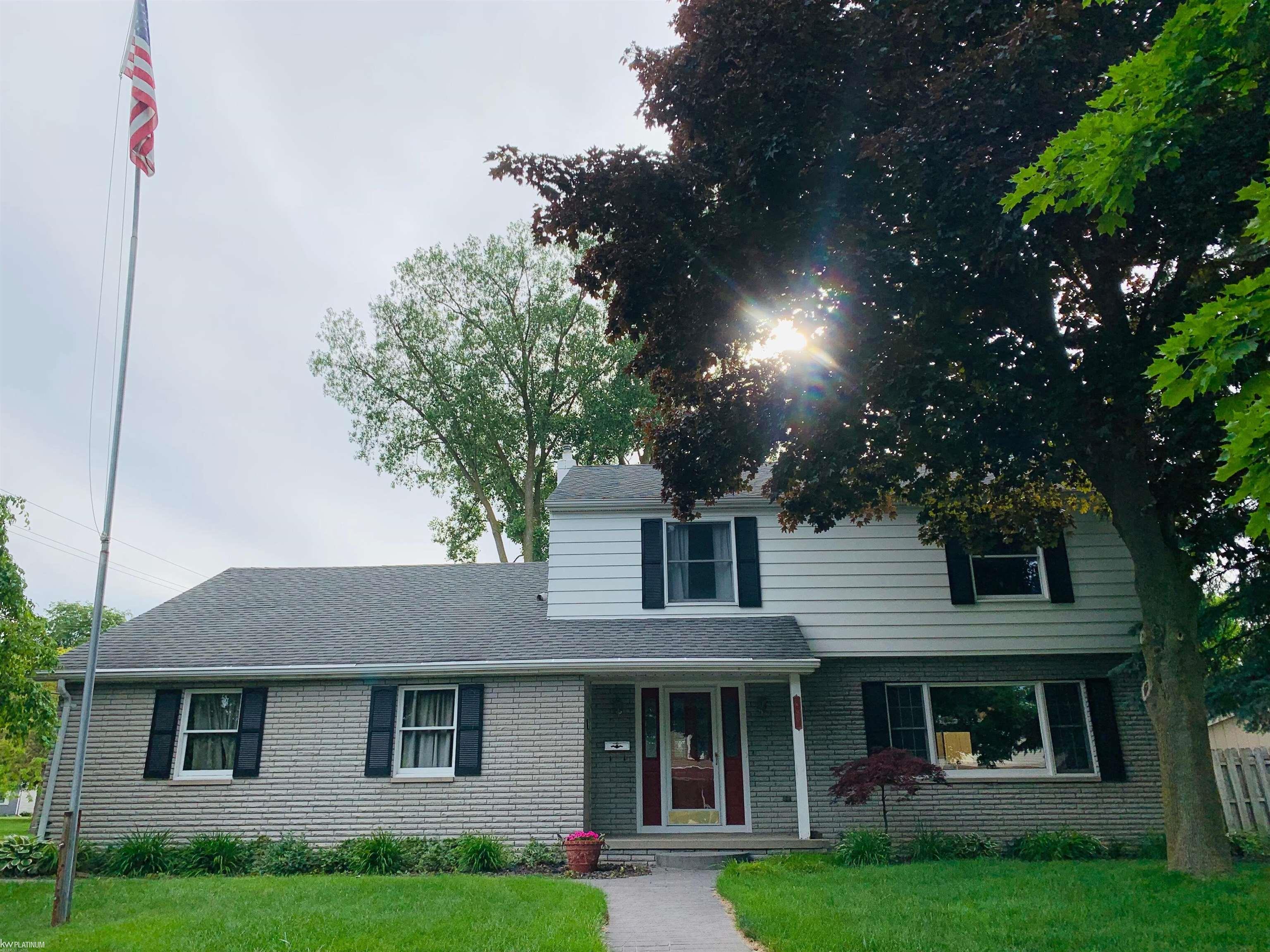 Indiana Ave, Marysville, MI 48040