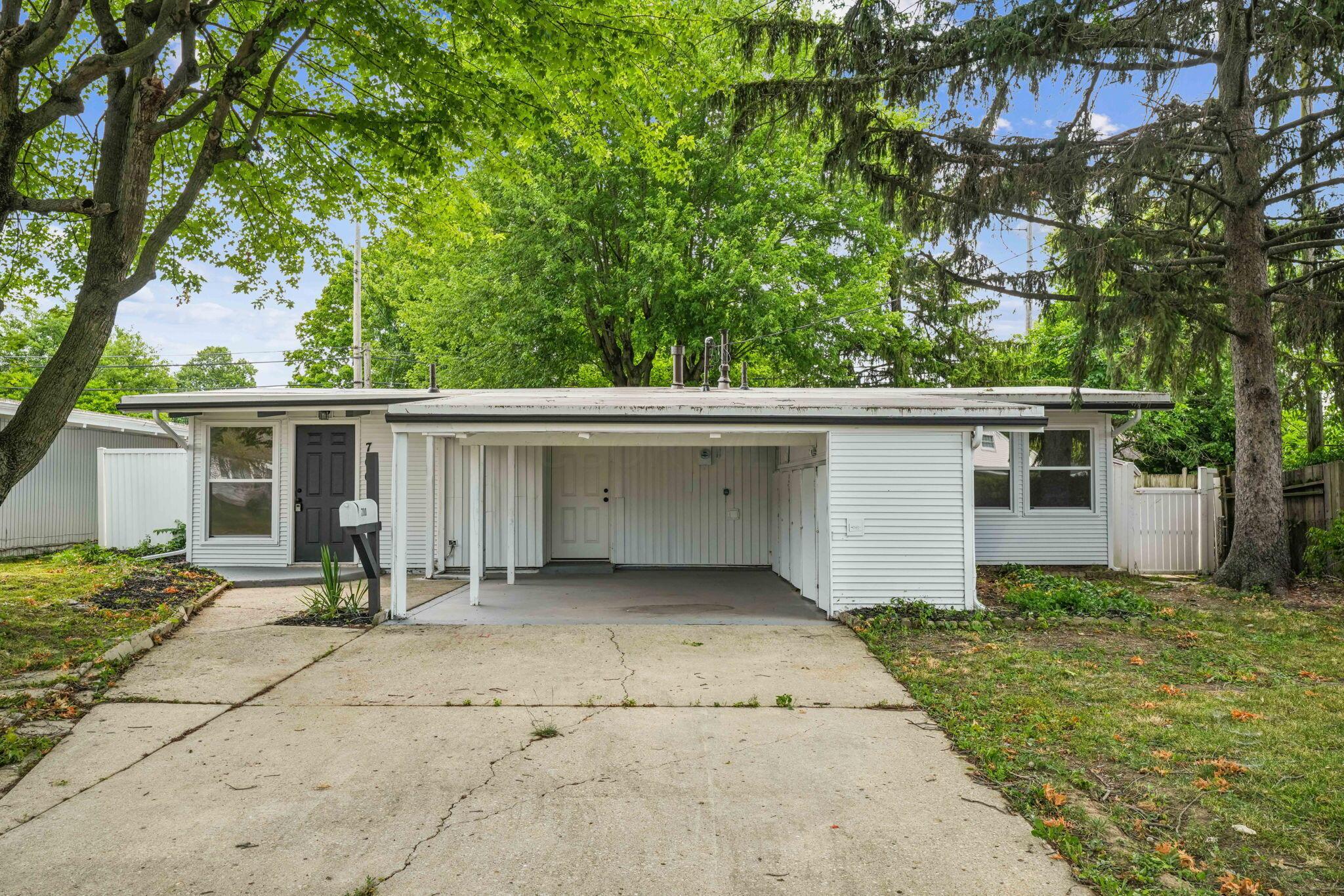 Raleigh Dr, Columbus, OH 43228