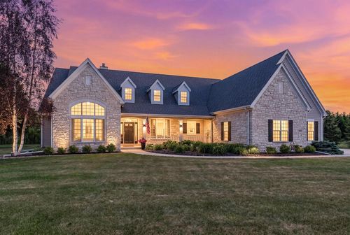 129 Preserve Court, Grafton, WI, 53024 | Card Image