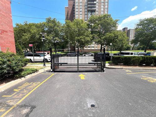 518 Louisiana Ave, Brooklyn, NY, 11239-1524 | Card Image