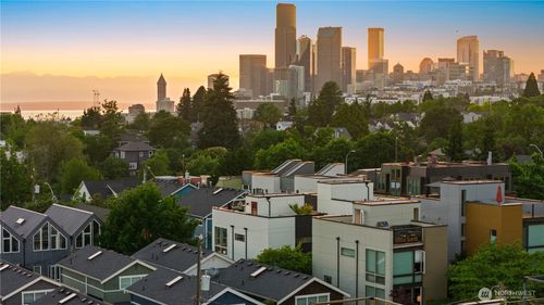 1115 24th Ave S, Seattle, WA, 98144-3036 | Card Image