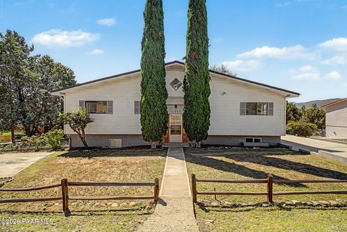 11205 E Ironwood Ln, Dewey-Humboldt, AZ, 86327-5508 | Card Image
