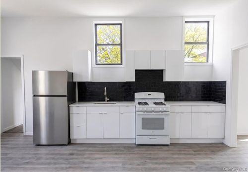 70-28 45th Avenue, New York, NY, 11377 | Card Image