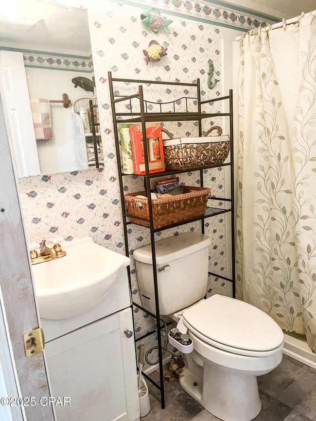 519 Mcpherson Dr, House other with 2 bedrooms, 1 bathrooms and null parking in Alford FL | Image 16