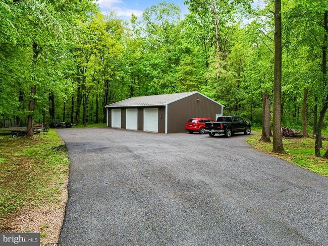 1982 Whyte Ln, House other with 3 bedrooms, 3 bathrooms and null parking in SPRING GROVE PA | Image 68