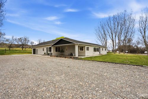 2380 Lower Pond Ln, Homedale, ID, 83628-3392 | Card Image