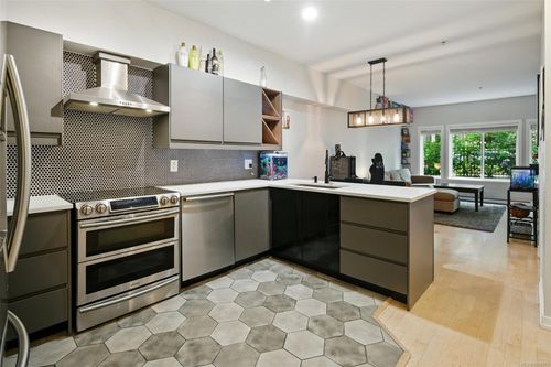 107-360 Goldstream Ave, Colwood, BC, V9B2W3 | Card Image