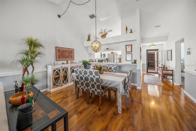 7640 - 5933 Clubside Dr, Condo with 2 bedrooms, 2 bathrooms and null parking in SARASOTA FL | Image 10