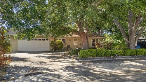 8404 Sandstone Ct, TAMPA, FL, 33615-5522 | Card Image