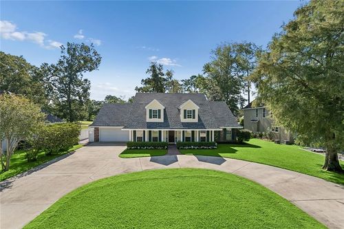 129 E Ruelle Dr, Mandeville, LA, 70471-1780 | Card Image