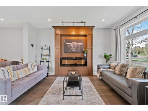 9855 79 Ave Nw, Edmonton, AB, T6E1R2 | Card Image