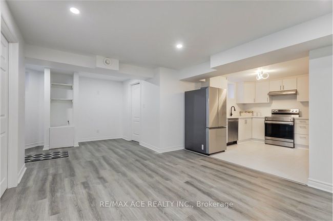 1579 Heathside Cres, House other with 7 bedrooms, 6 bathrooms and 4 parking in Pickering ON | Image 33