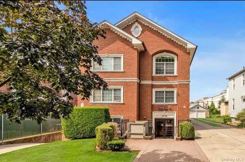 apt-2a-4228 214th Pl, Bayside, NY, 11361-2967 | Card Image