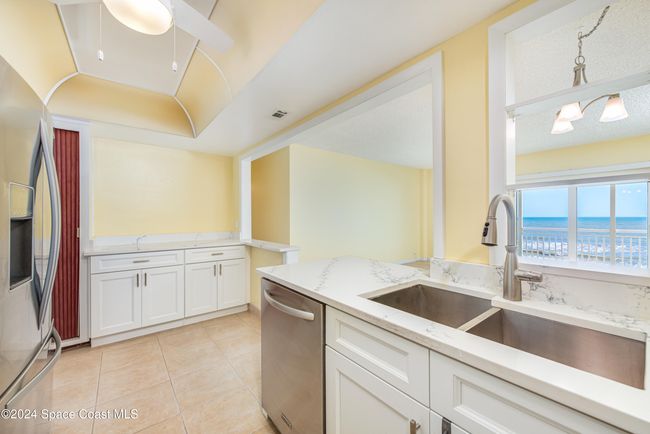 504 - 205 Highway A1a, Condo with 2 bedrooms, 2 bathrooms and null parking in Satellite Beach FL | Image 6