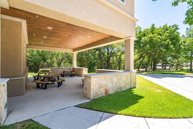 View of patio | Image 6