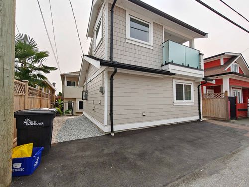 3-381 E 57 Avenue, Vancouver, BC, V5X1S6 | Card Image