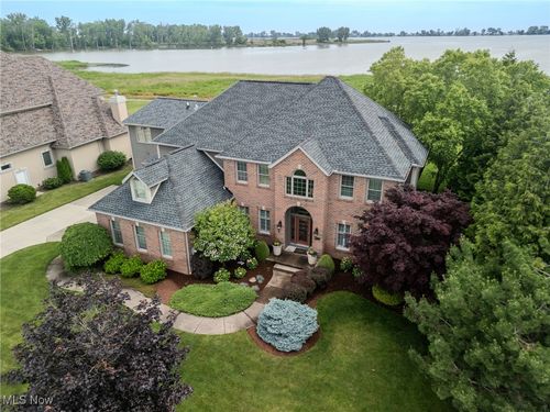 854 Crosstree Lane, Sandusky, OH, 44870 | Card Image