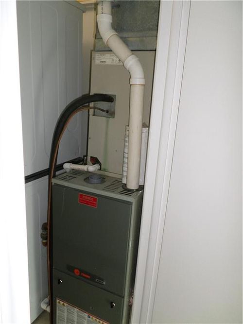 1425 Unity St, Atchison, KS, 66002-1305 | Card Image