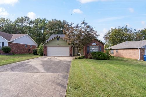 908 Willow Ct, Siloam Springs, AR, 72761-2361 | Card Image