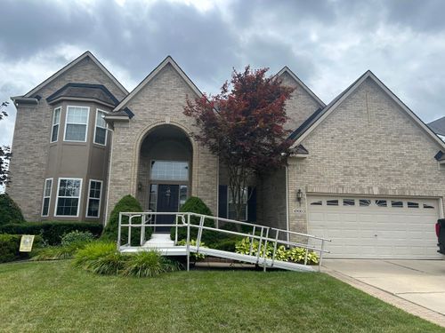 4900 Shellbark Dr, Ypsilanti, MI, 48197-6837 | Card Image