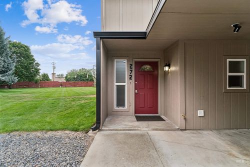 272 N Eagle Glen Ln, Eagle, ID, 83616-4938 | Card Image