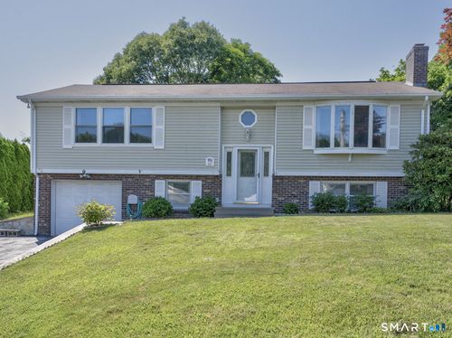 107 Johl Dr, Groton, CT, 06340-4520 | Card Image