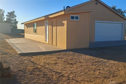 12255 Mesquite St, Oak Hills, CA, 92344-9720 | Card Image