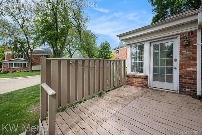Deck off sunroom | Image 20