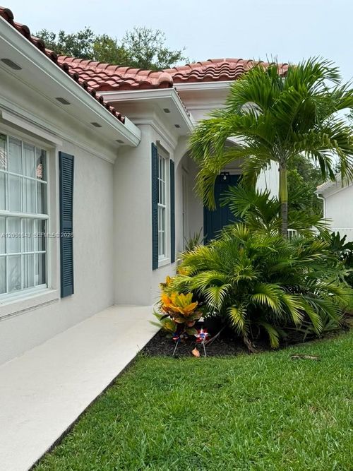 2008 Valencia Dr, Delray Beach, FL, 33445-5326 | Card Image