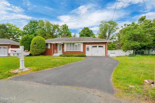 6 Deerwood Dr, Colonie, NY, 12205-1306 | Card Image