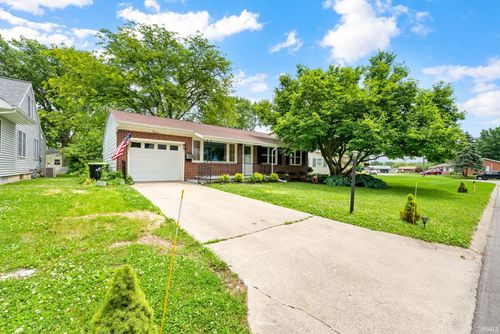 15 Orchard Ln, Huntington, IN, 46750-1744 | Card Image