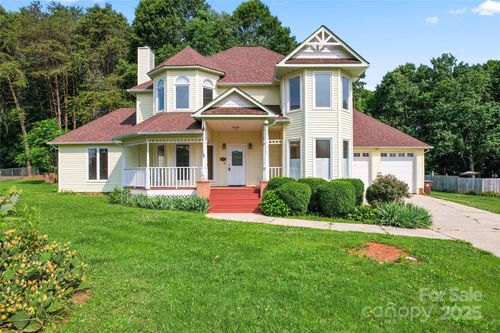 4499 Briarcreek Rd, Maiden, NC, 28650-9704 | Card Image