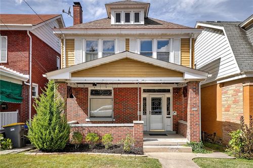 3332 Latonia Ave, Pittsburgh, PA, 15216-2208 | Card Image