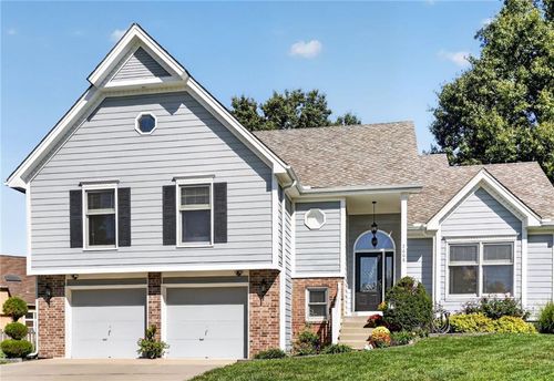 7608 Nw 76th Pl, Kansas City, MO, 64152-2290 | Card Image