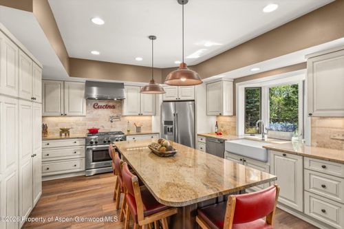 614 Escalante Rd, Carbondale, CO, 81623-8770 | Card Image