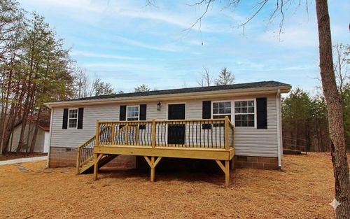 1740 Watt Abbitt Rd, Appomattox, VA, 24522-8606 | Card Image