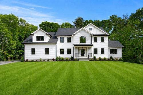 100 Marblehead St, North Reading, MA, 01864-1526 | Card Image