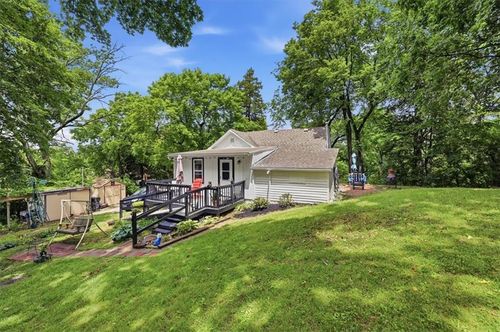 6910 Donahoo Rd, Kansas City, KS, 66104-1067 | Card Image