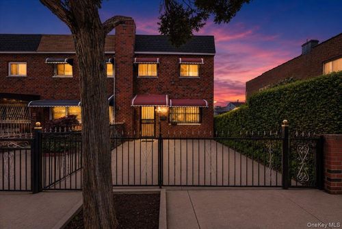 4165 Baychester Avenue, New York, NY, 10466 | Card Image