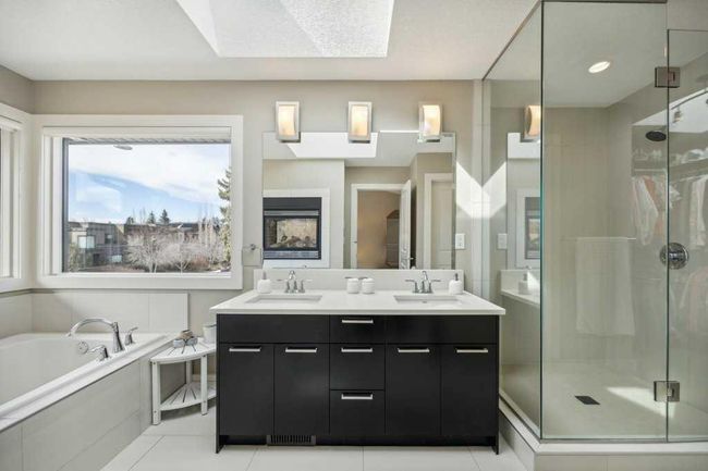 1721 44 Avenue Sw, Home with 4 bedrooms, 3 bathrooms and 2 parking in Calgary AB | Image 19