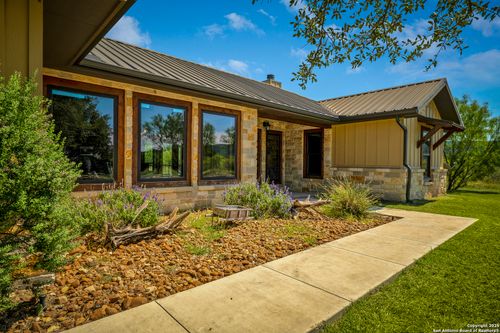 1185 Mountain Valley Dr, Concan, TX, 78838 | Card Image