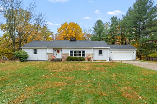 11944 E D Ave, Richland, MI, 49083-9607 | Card Image