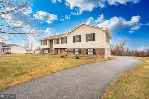 1589 Smiley Dr, NEW WINDSOR, MD, 21776-8608 | Card Image