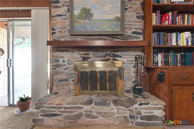 Wood-burning fireplace | Image 13